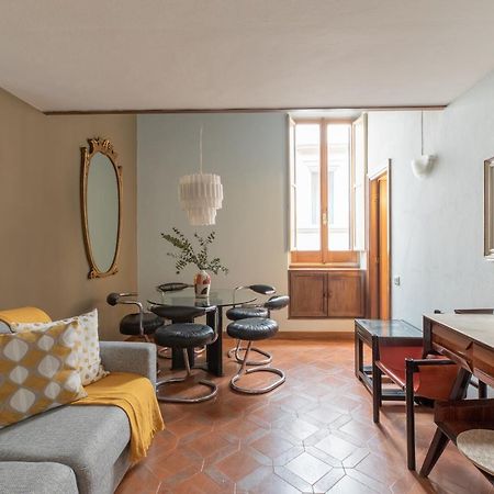 Iflat Pantheon Historic Two-Story Apartment Rome Bagian luar foto